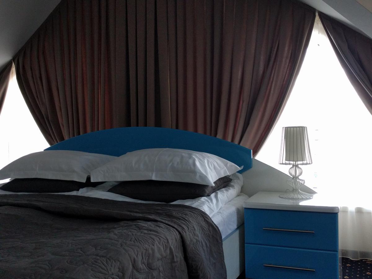 Kaiser Hotel Tsjernivtsi Eksteriør bilde